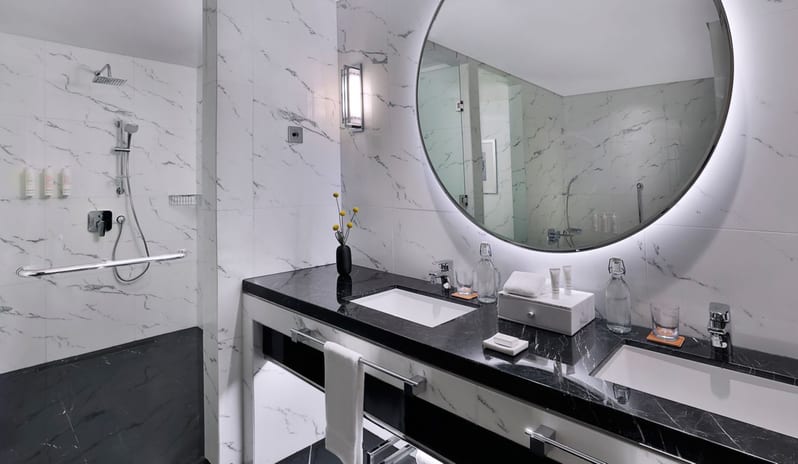 Marriott Resort Palm Jumeirah - Executive Suite Bathroom